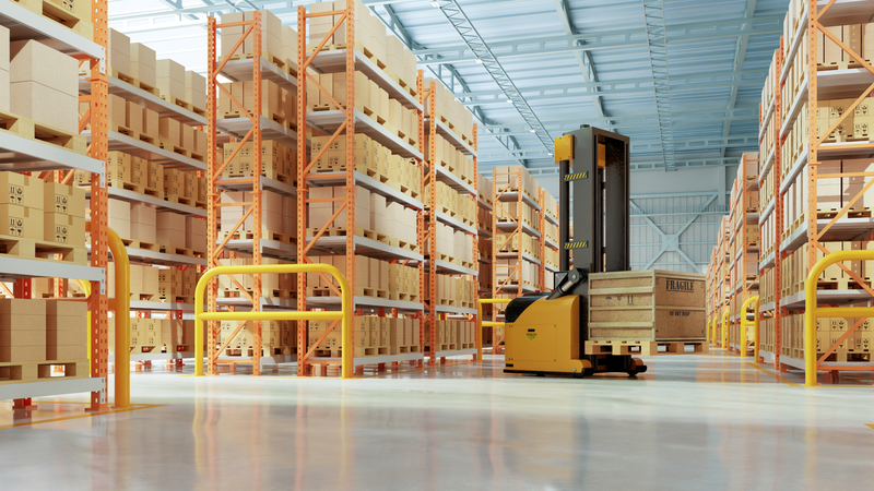Robots autonomes en action dans un entrep&ocirc;t logistique